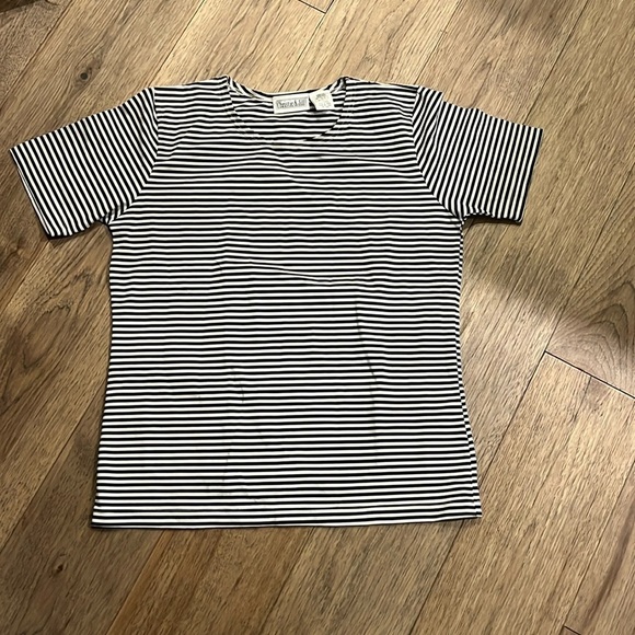 christie & jill Tops - CHRISTIE & JILL NWOT stripped short sleeve shirt, size medium